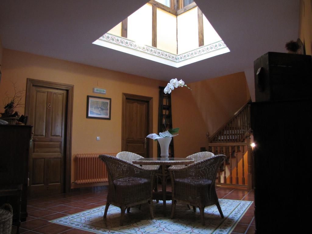 Hostal Rural Huartearena Iza Exteriér fotografie
