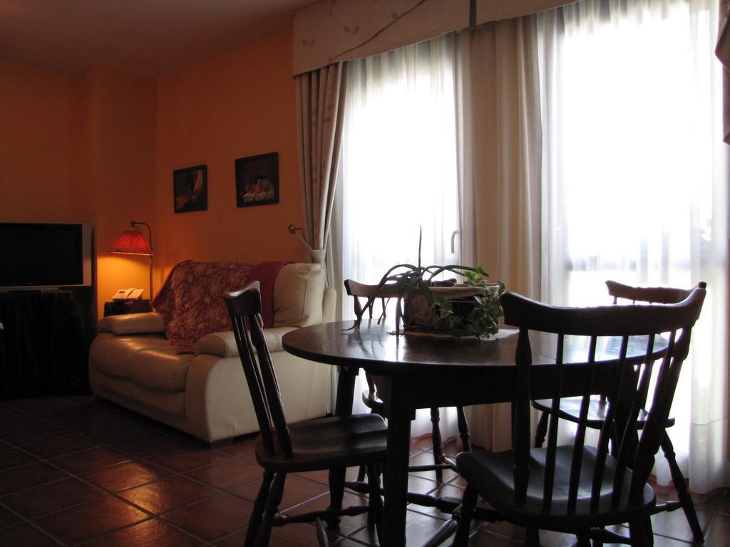 Hostal Rural Huartearena Iza Exteriér fotografie